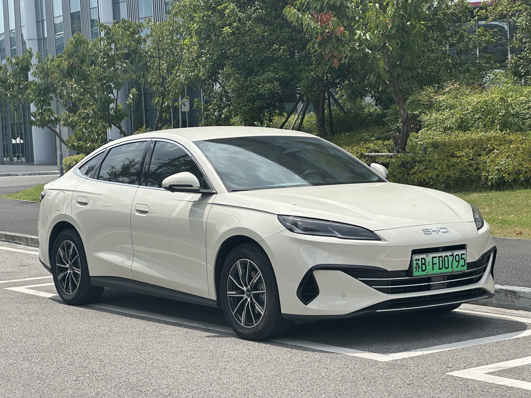 BYD Seal 06 DM-i sedan, exterior view